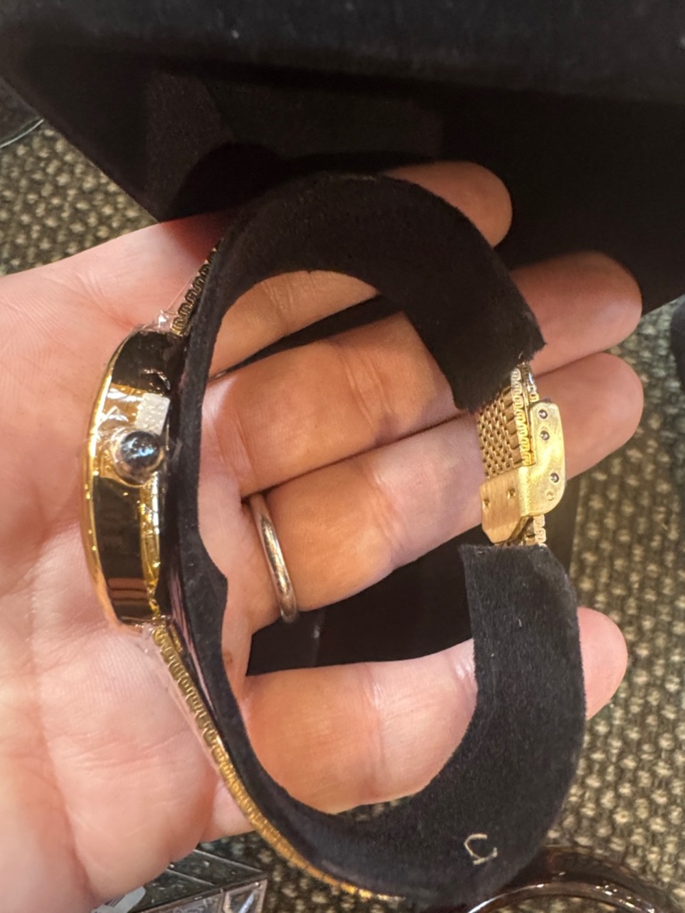 Classic Gold Oval Bracelet Watch - Picture 8 of 14